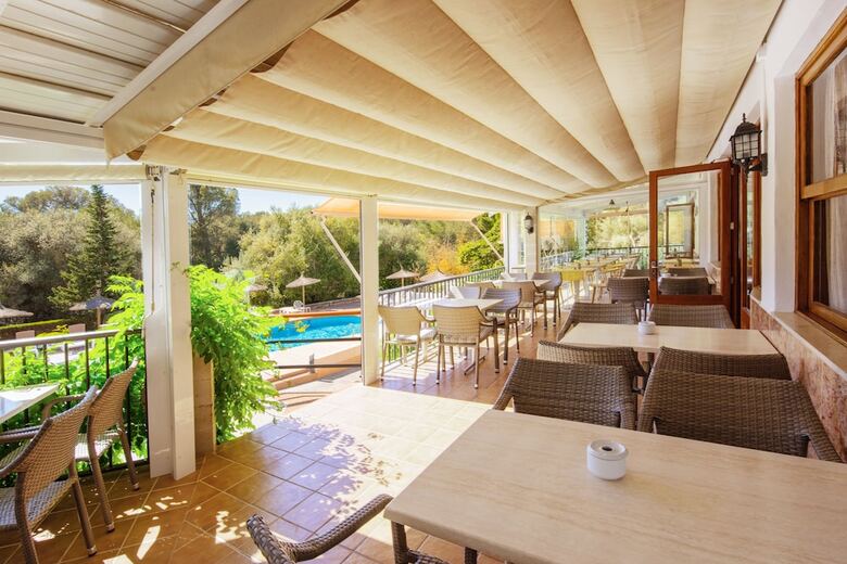 Hotel Playa Mondrag�