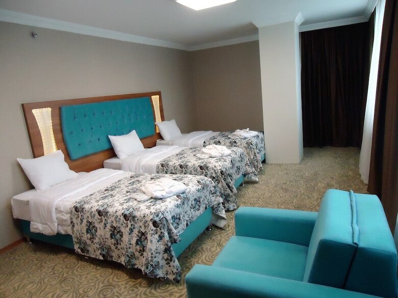 Golden Lounge Hotel