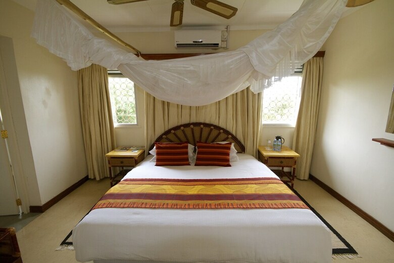 Posada Mweya Safari Lodge