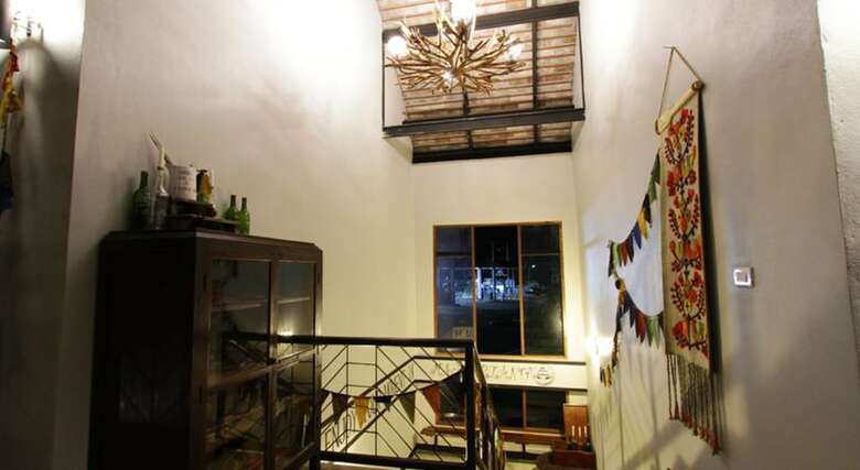 Hotel Above The Sea Guesthouse