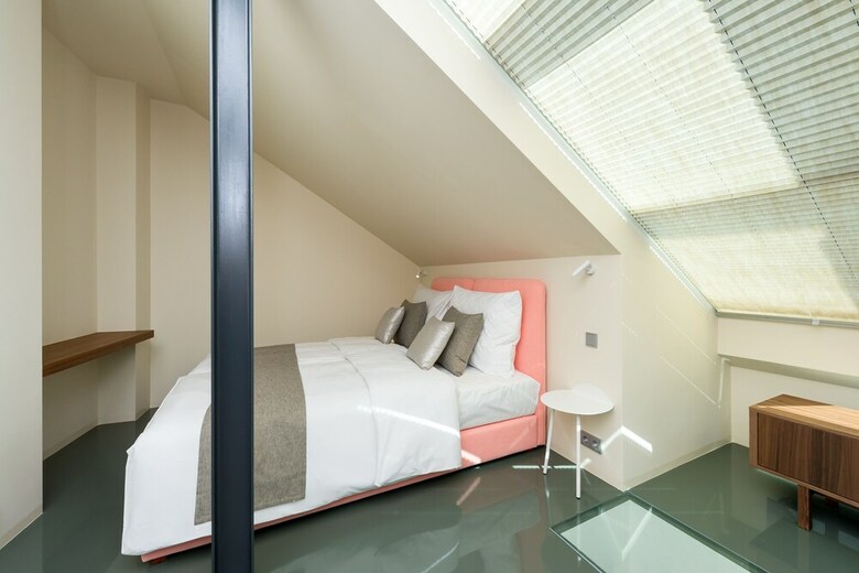 Empirent Mucha Apartments