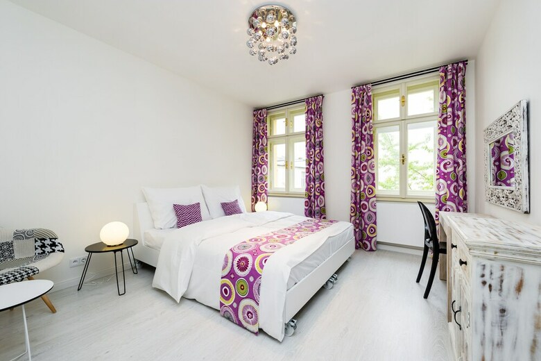 Empirent Mucha Apartments