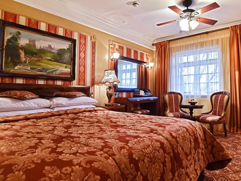 Hotel Riverside Inn