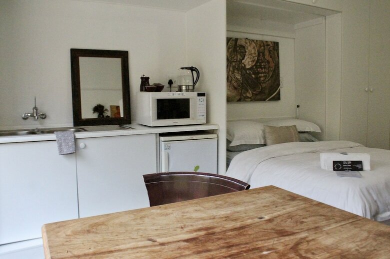 Bed & Breakfast The John Bauer Pottery Studio
