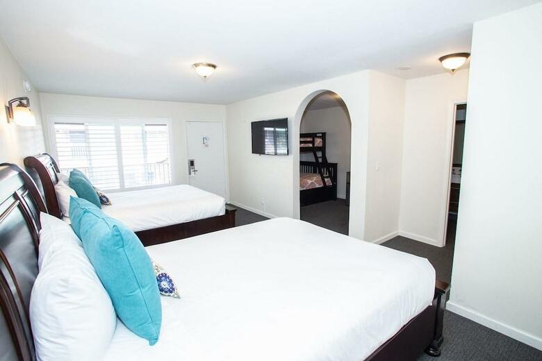Magnolia Tree Hotel