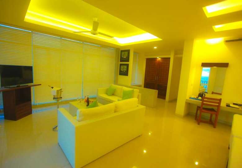 Beacon Beach Hotel