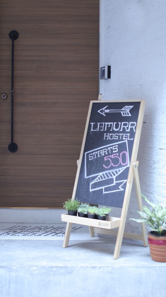 Hostal Lamurr Sukhumvit 41