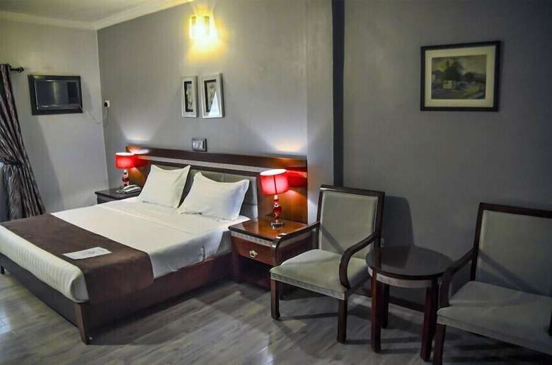 Hotel Rosebud