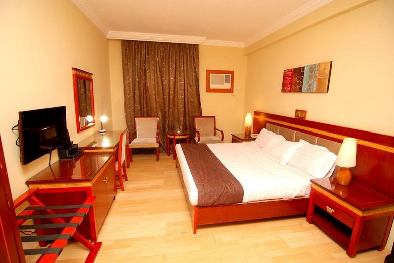 Hotel Rosebud