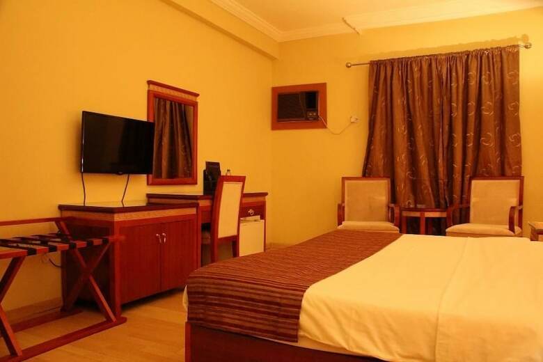 Hotel Rosebud