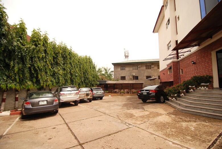 Hotel Rosebud
