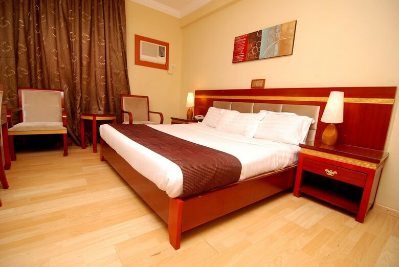Hotel Rosebud