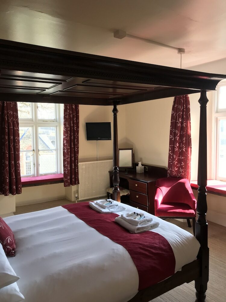 The Crown Hotel