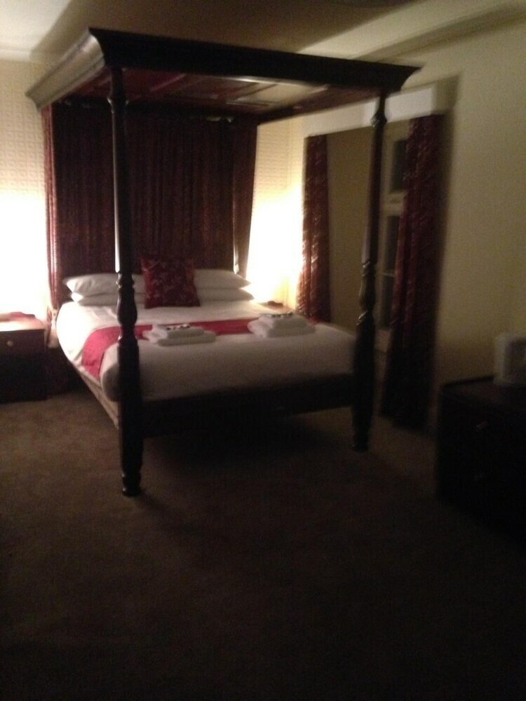 The Crown Hotel
