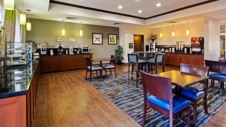 Best Western Plus Denver City Hotel And Suites