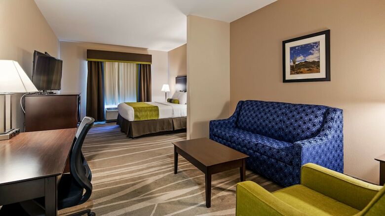 Best Western Plus Denver City Hotel And Suites