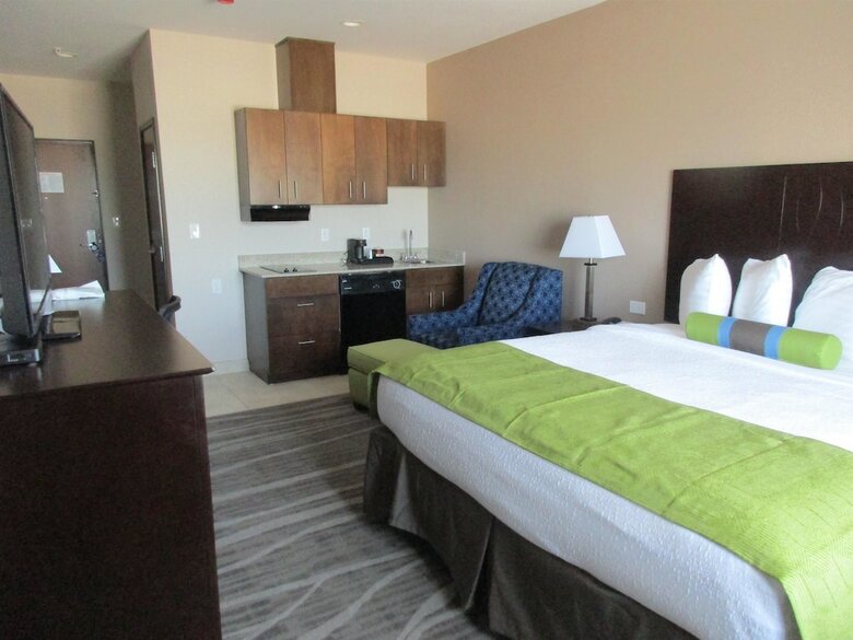 Best Western Plus Denver City Hotel And Suites