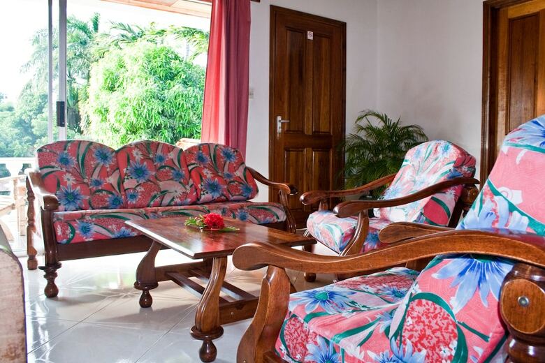 Hotel Villa De Roses