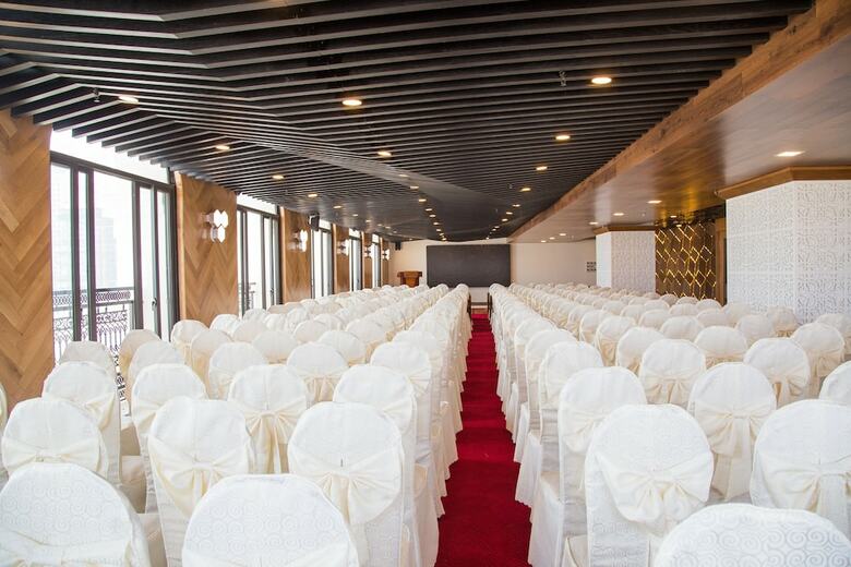 Danaciti Hotel