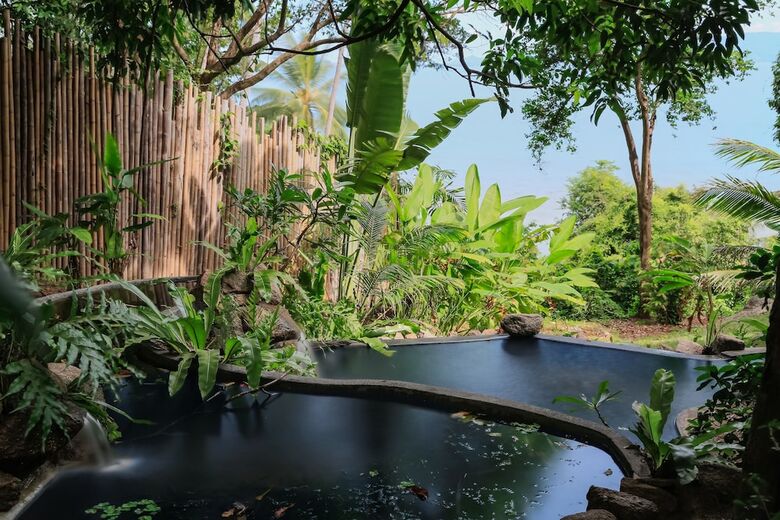 Hotel Somewhere Only We Know Resort