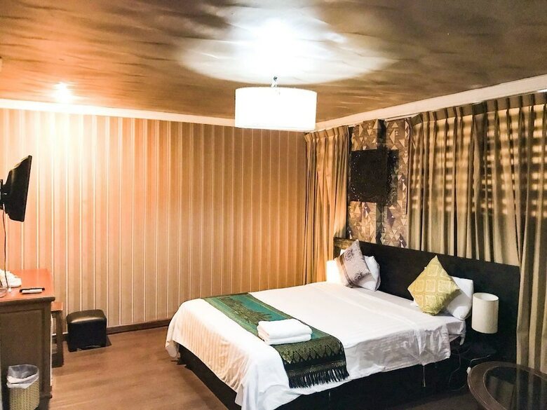 River Star Hotel