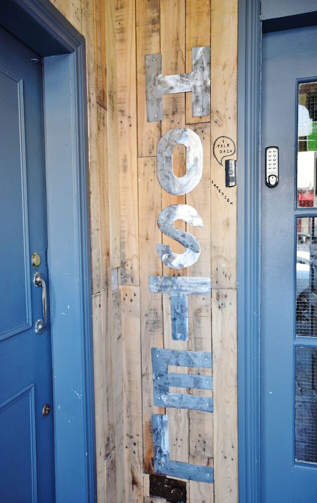 Hostal Ocean Bar & Hostel