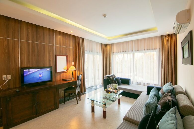 Hotel Bao Ninh Beach Resort
