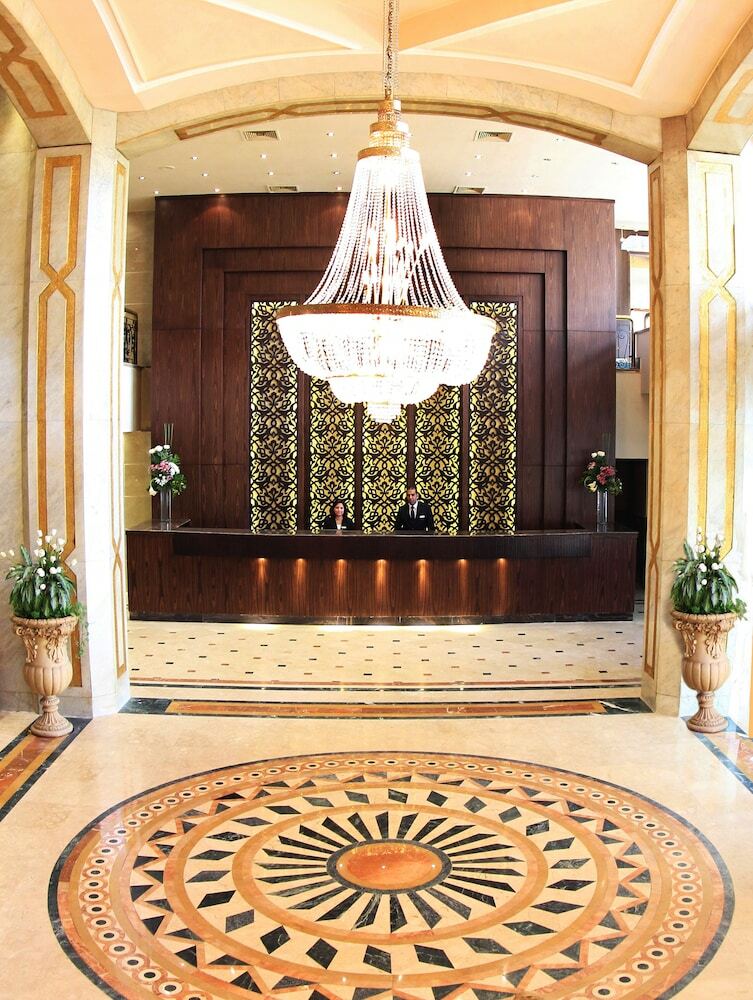 Hotel Pyramisa Downtown Residence
