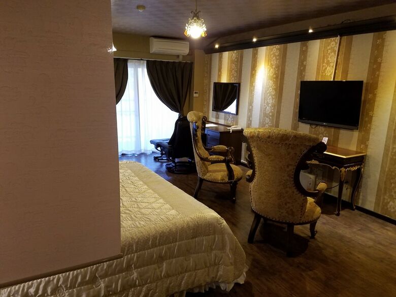 Yufuin Besso Shikisai Hotel