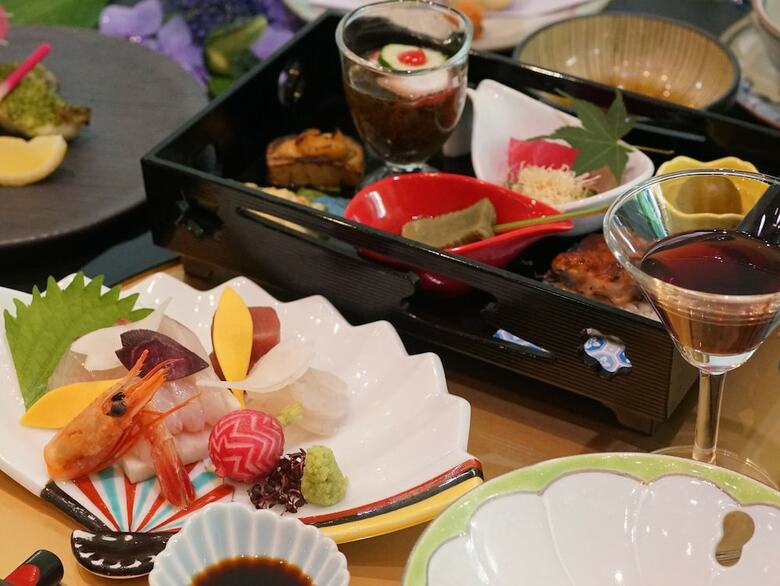 Yufuin Besso Shikisai Hotel