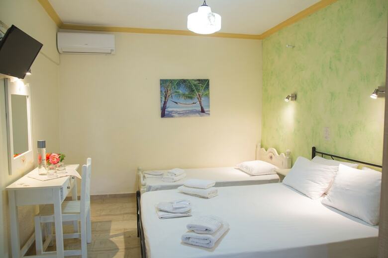 Aparthotel Aristides Studios