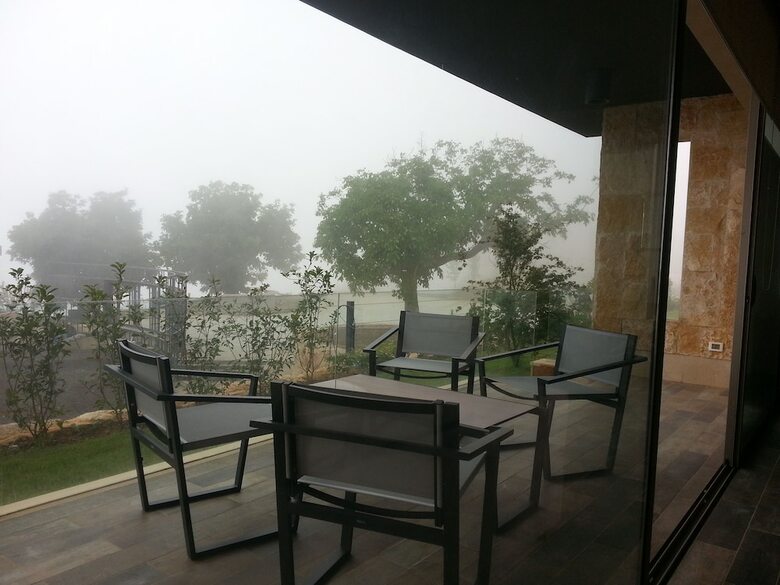 Mist Hotel And Spa By Warwick