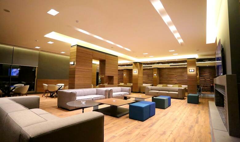 Mist Hotel And Spa By Warwick