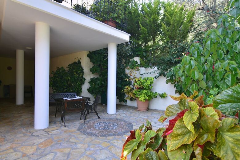 Apartamentos Rhea Complex