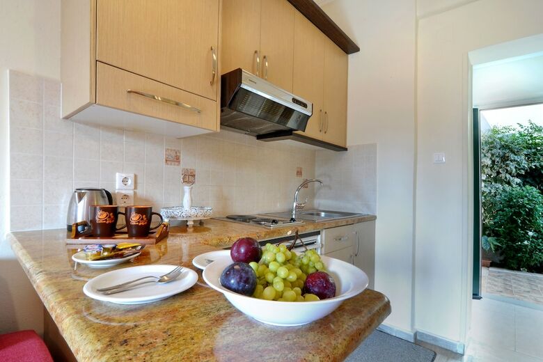 Apartamentos Rhea Complex