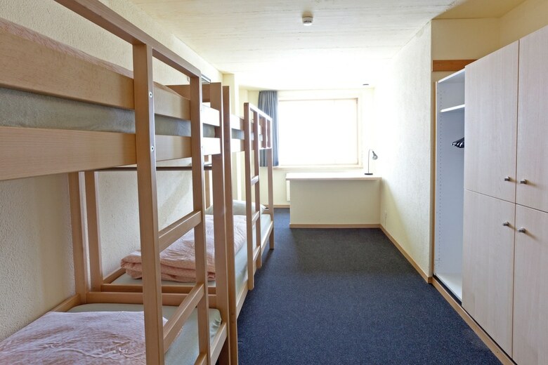 Hostal Youth Hostel St. Moritz