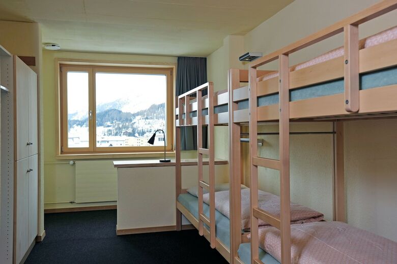 Hostal Youth Hostel St. Moritz