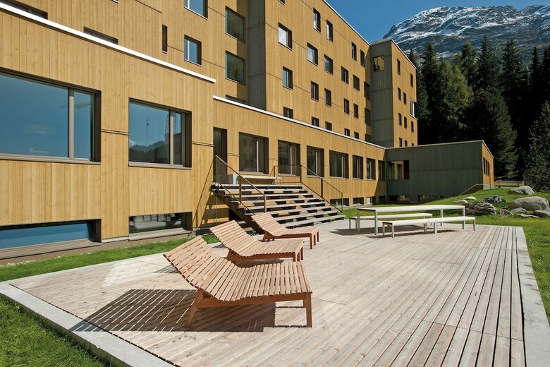 Hostal Youth Hostel St. Moritz