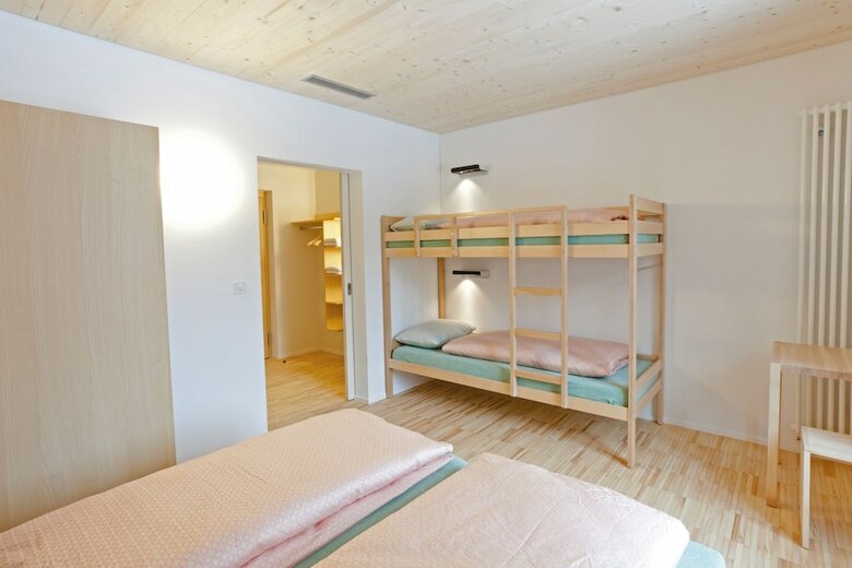 Hostal Youth Hostel St. Moritz