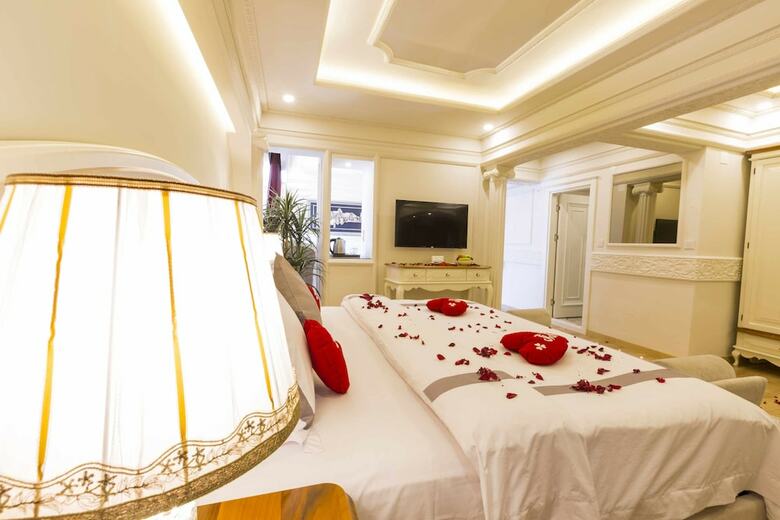 Andalouse Elegante Suite Hotel