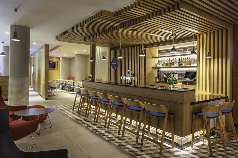 Holiday Inn Express Hotel Dublin Airport