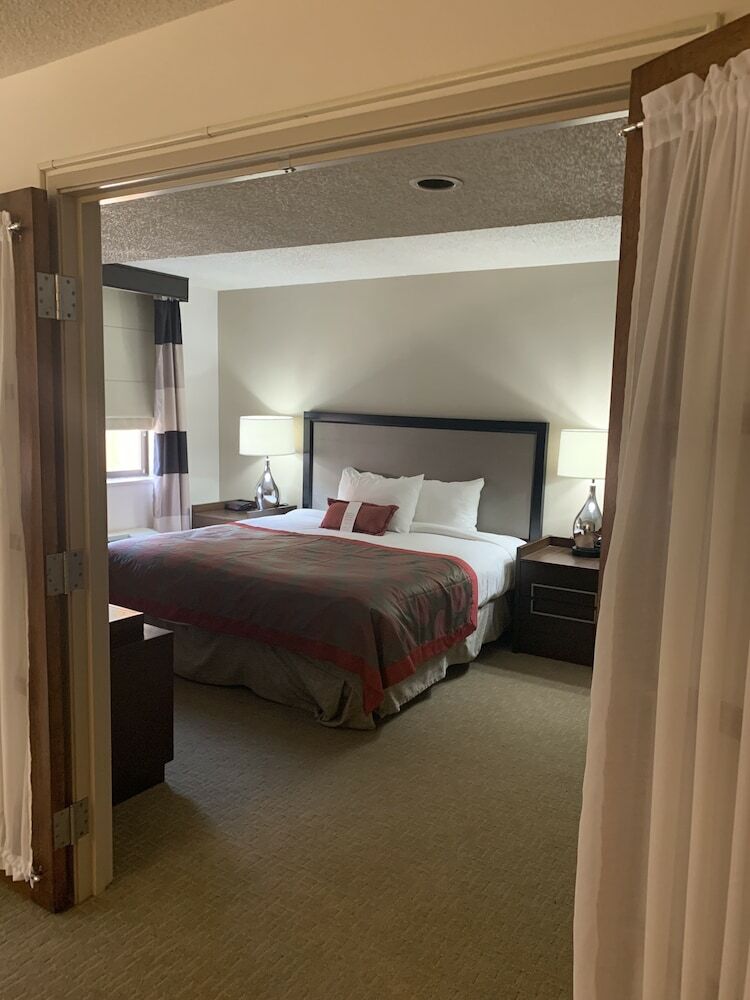 Hotel Ramada By Wyndham Marquette