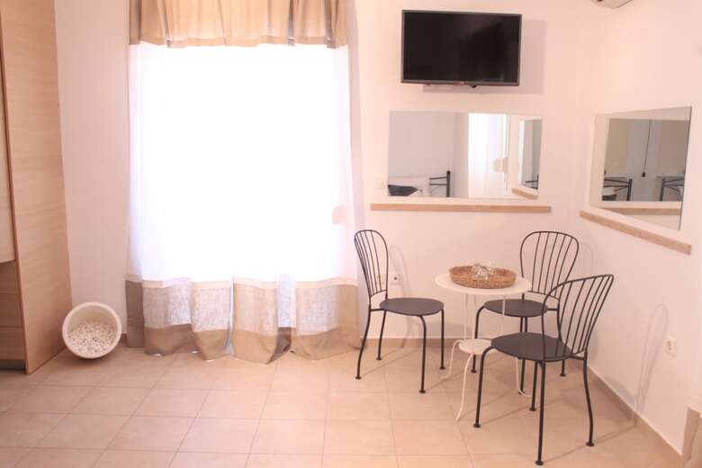 Aparthotel Krinis Apartments