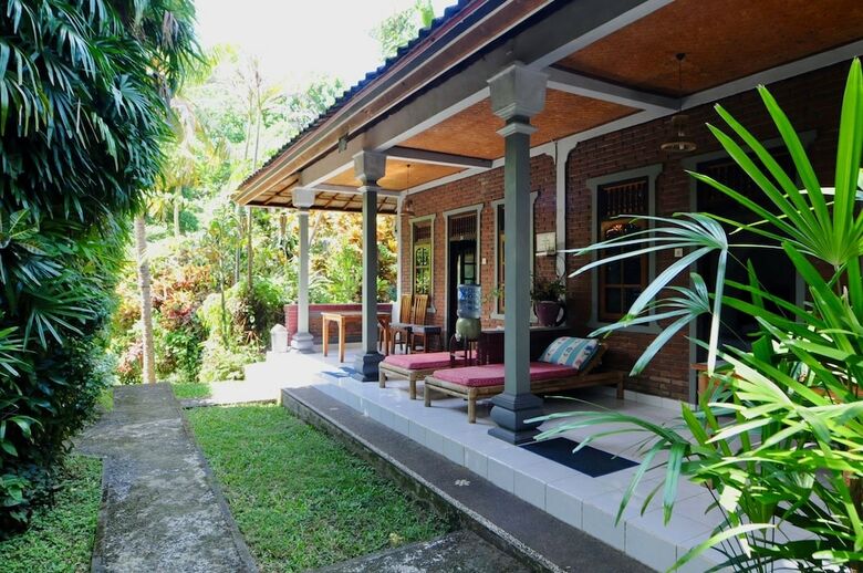 Hotel Suastika Lodge