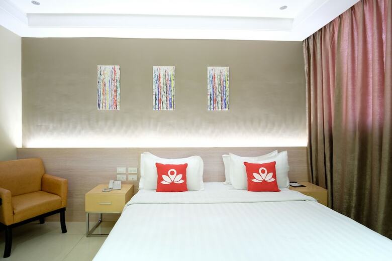 Zen Premium Dela Chambre Hotel Manila