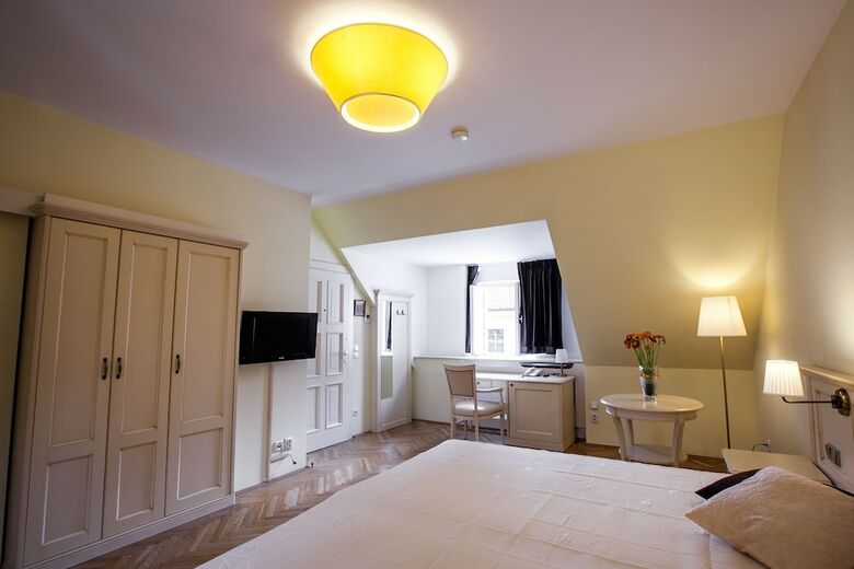 Hotel Tyn Yard Residence