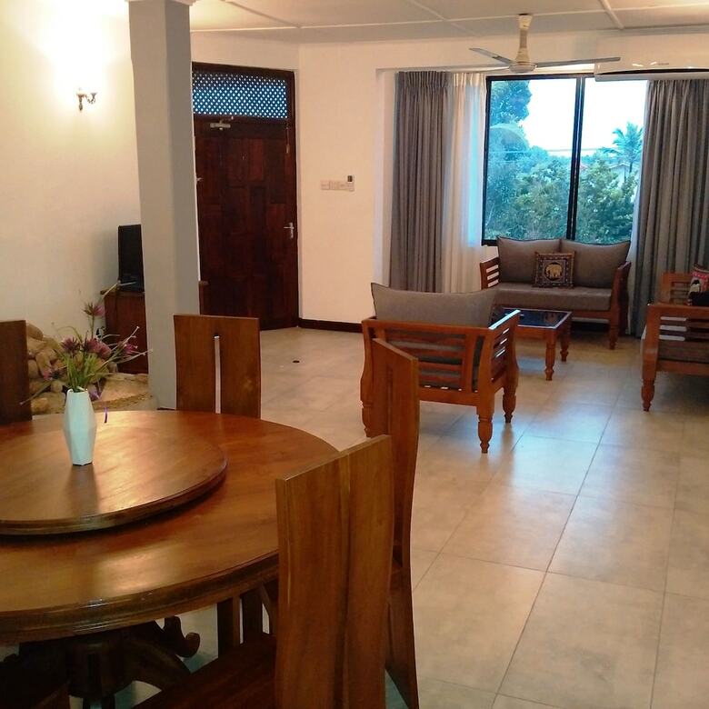 Hotel Cozy Suites Sri Lanka