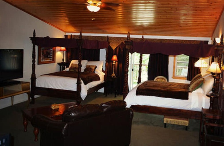 Bed & Breakfast Echo Canyon Spa Resort