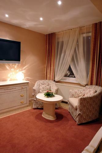 Hotel B�l� R??e