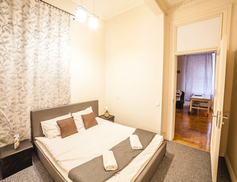 Mosaic Center Apartments